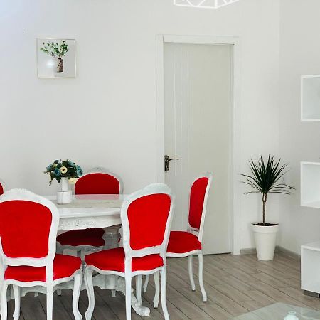 Sweet Apartment In 库塔伊西 外观 照片