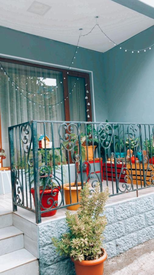 Sweet Apartment In 库塔伊西 外观 照片