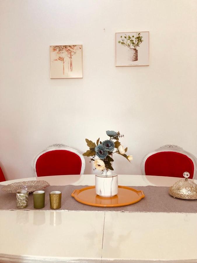 Sweet Apartment In 库塔伊西 外观 照片