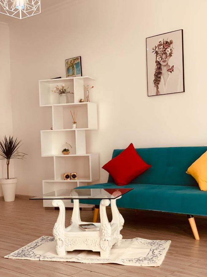 Sweet Apartment In 库塔伊西 外观 照片