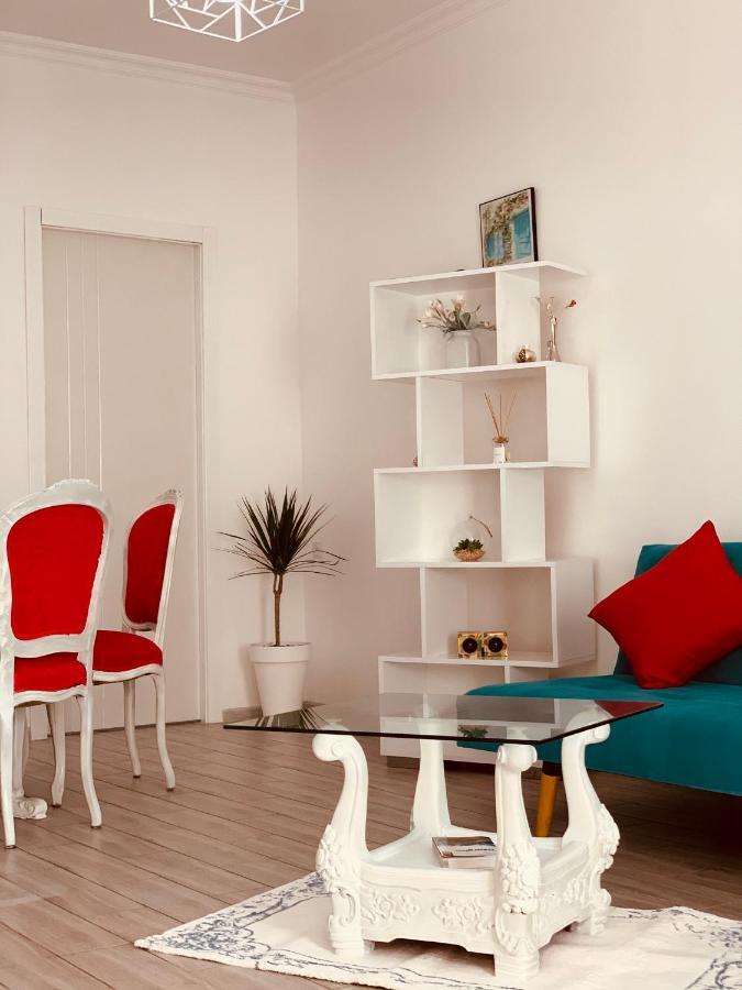 Sweet Apartment In 库塔伊西 外观 照片