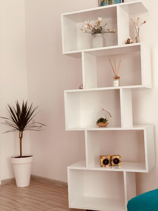 Sweet Apartment In 库塔伊西 外观 照片