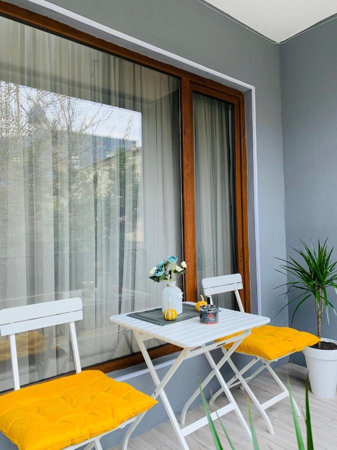 Sweet Apartment In 库塔伊西 外观 照片