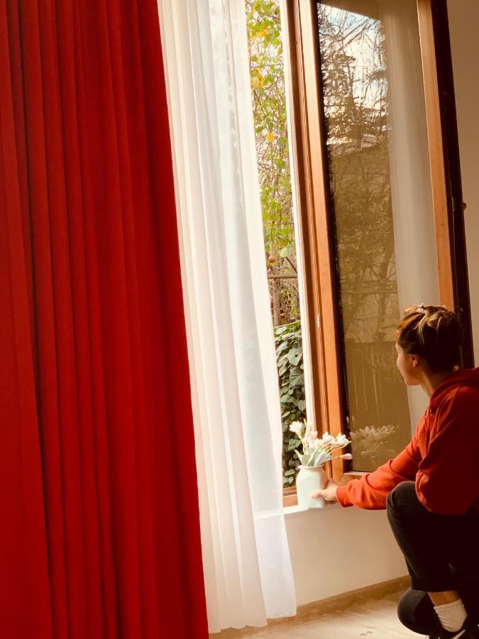 Sweet Apartment In 库塔伊西 外观 照片