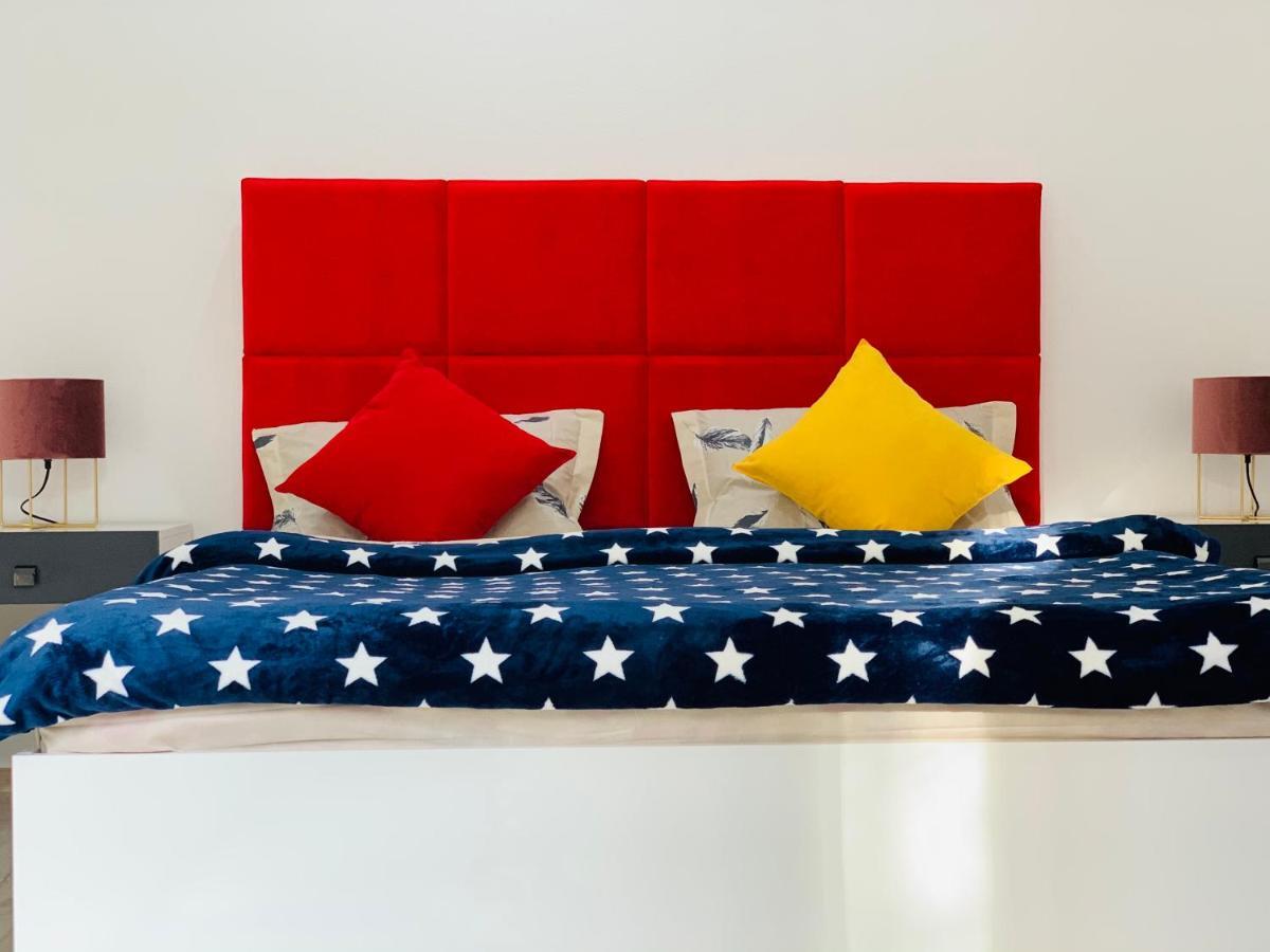 Sweet Apartment In 库塔伊西 外观 照片