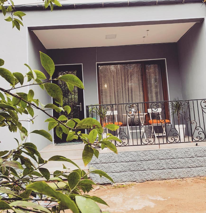 Sweet Apartment In 库塔伊西 外观 照片
