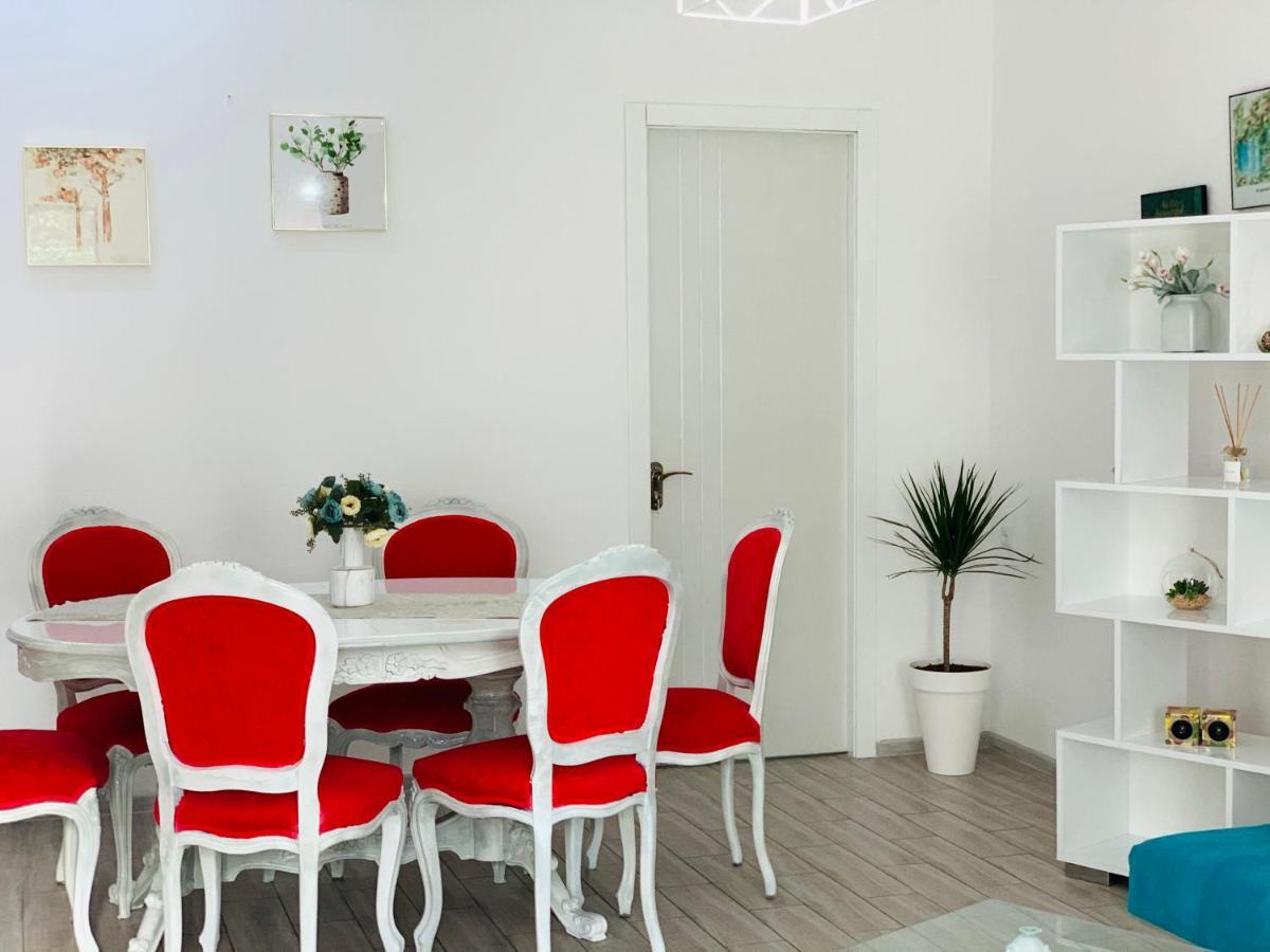 Sweet Apartment In 库塔伊西 外观 照片