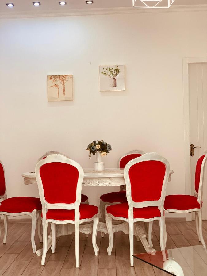 Sweet Apartment In 库塔伊西 外观 照片